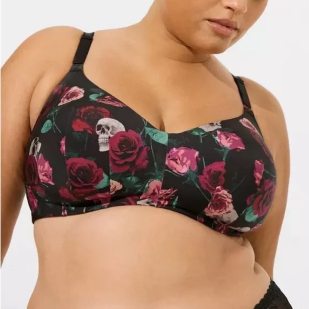Torrid Bra 44DD Purple Black Skull Smoothing Dream Wire Free Lightly‎ Lined Plus